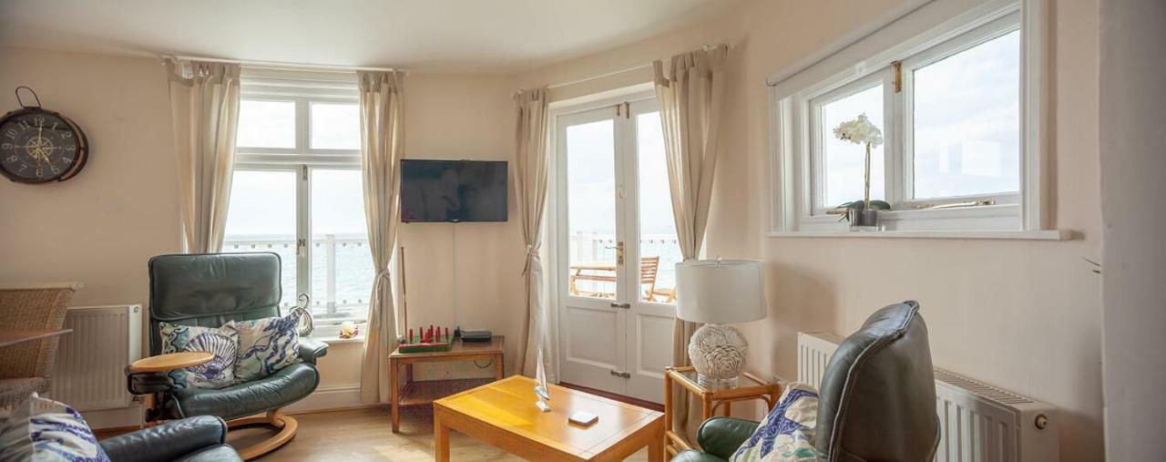 Garden Apartment, 1 Pilots Point Totland Dış mekan fotoğraf